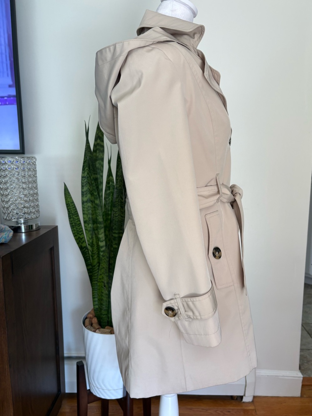 🎾London Fog Women's Light Beige Trench Coat with Belt - Picture 7 of 10